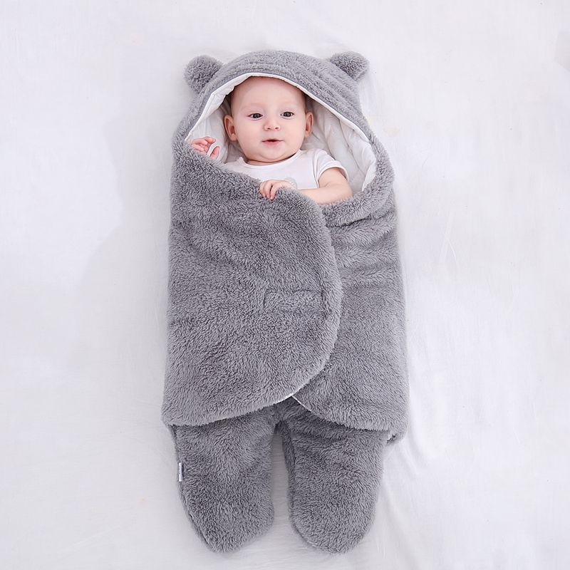 Autumn & Winter Baby Blanket 2025 – Thick Newborn Swaddle | Cozy Infant Wrap for Maternal Use & Gifting
