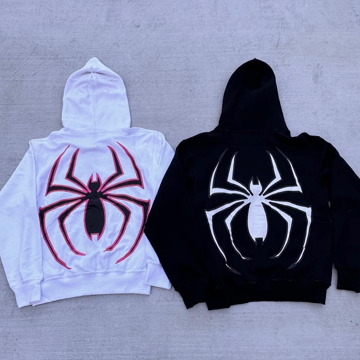 European & American Streetwear Hoodie with Spider Print & Zipper Design